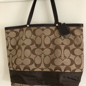 Coach tote fabulous condition